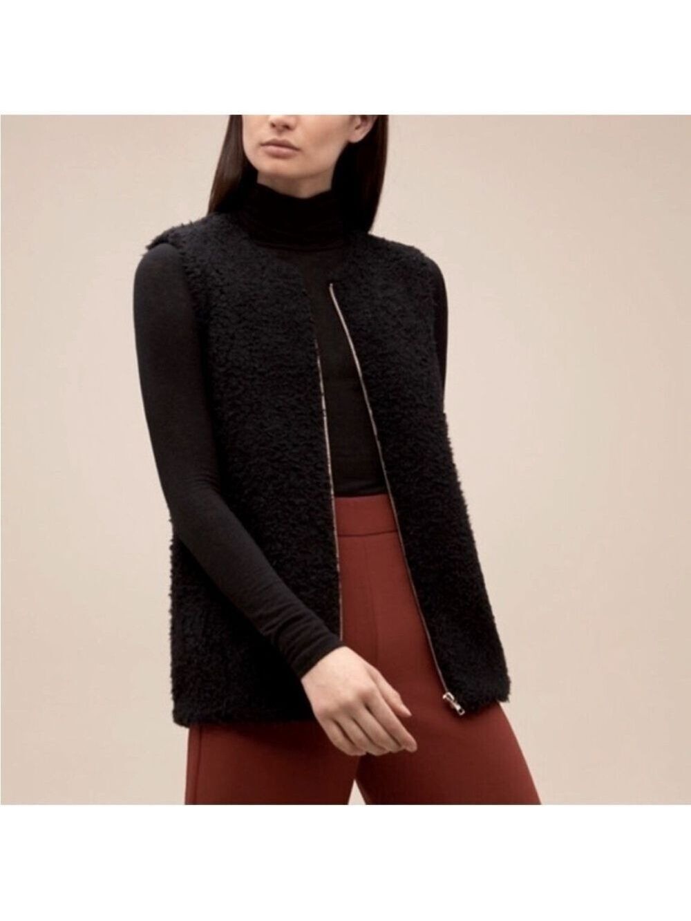 Aritzia Wilfred Chatou Black Teddy Vest Sherpa 
Size XS Style# 49309